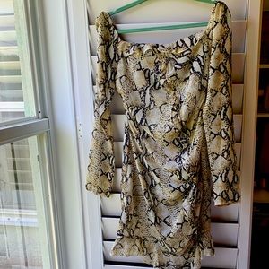MISGUIDED snake print long sleeve dress